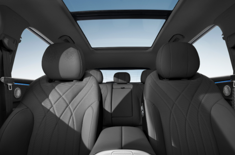 Sunshine Indoors https://www.hshmotorgroup.co.uk/assets/media/omoda9seatsandsunroofimage.png
